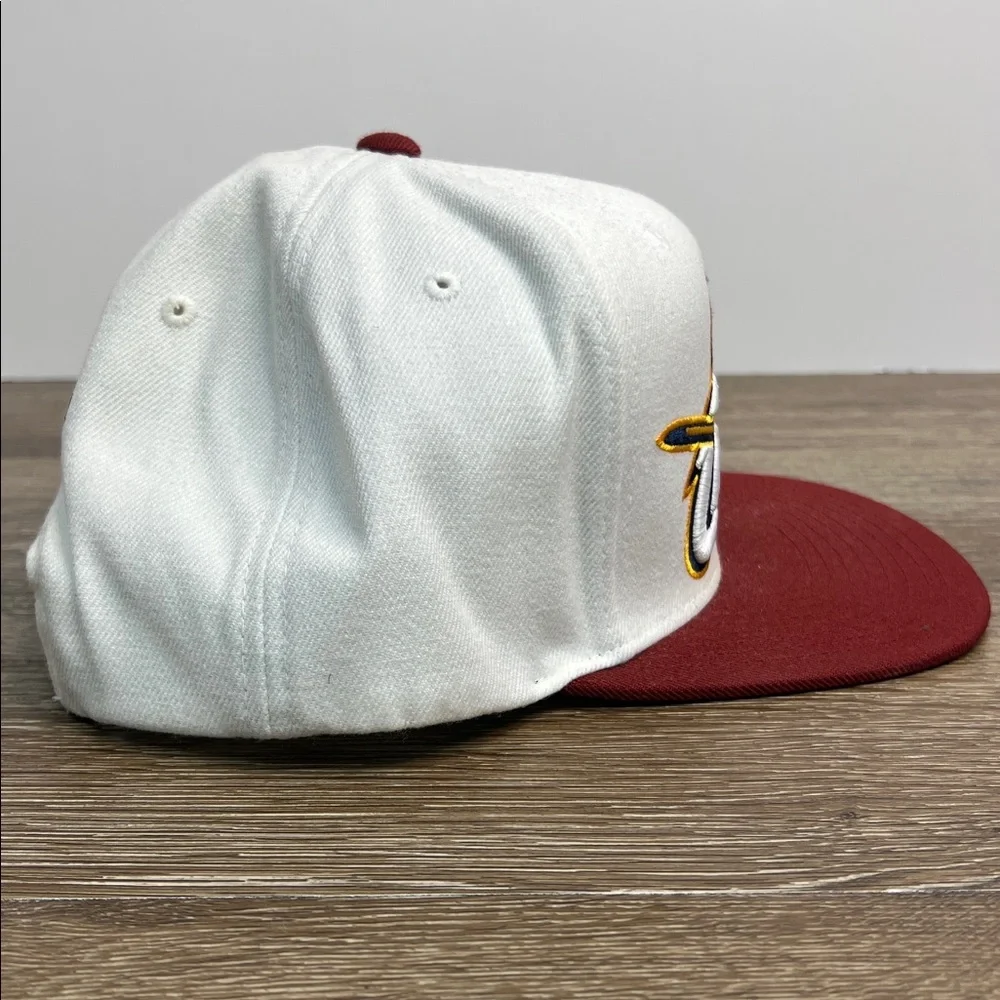 Mitchell & Ness Cleveland Cavaliers Snapback NBA Hardwood Classics Vintage Logo